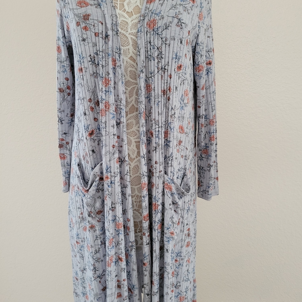 Lularoe ribbed sarah/ Grey with floral print/Med.
